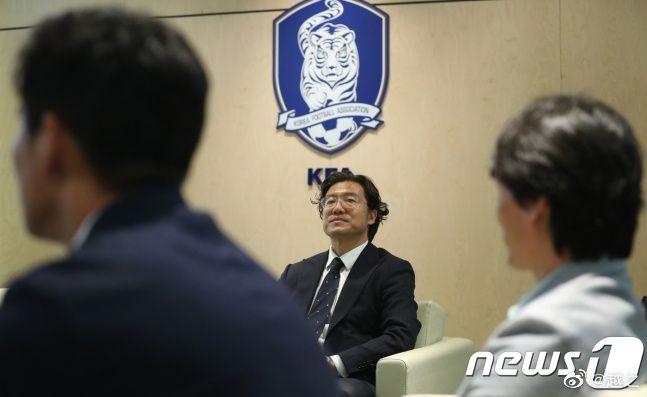 年轻的女性主导1-2020