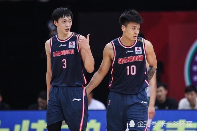 镜中佳人