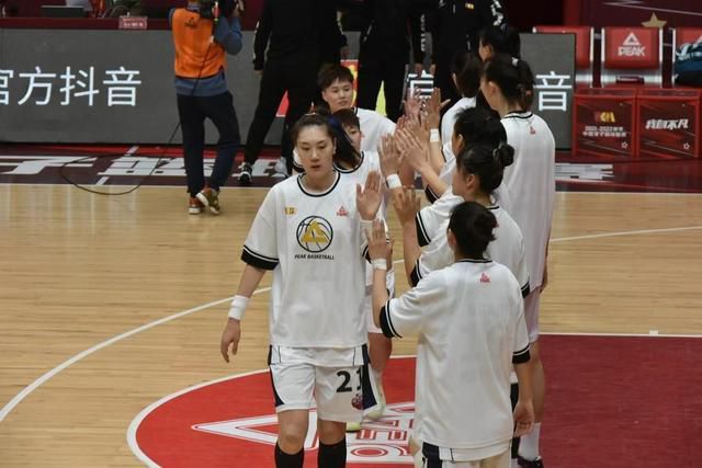 成人欧美一区二区三区黑人妖